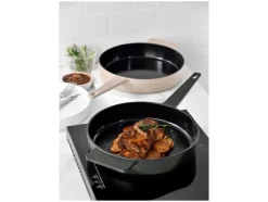 Gietijzeren pan 25 cm<Masterpro