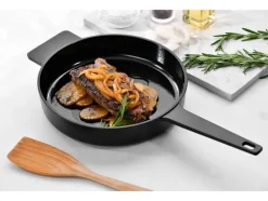 Gietijzeren pan 25 cm<Masterpro