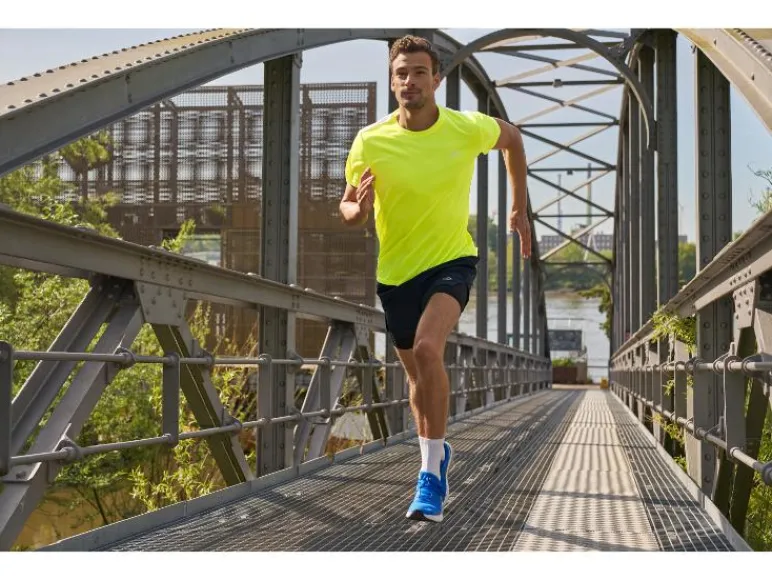 Korte heren sportbroek<CRIVIT Hot
