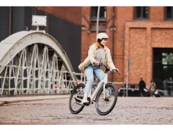 Urban E-Bike 27,5" crème<CRIVIT Best
